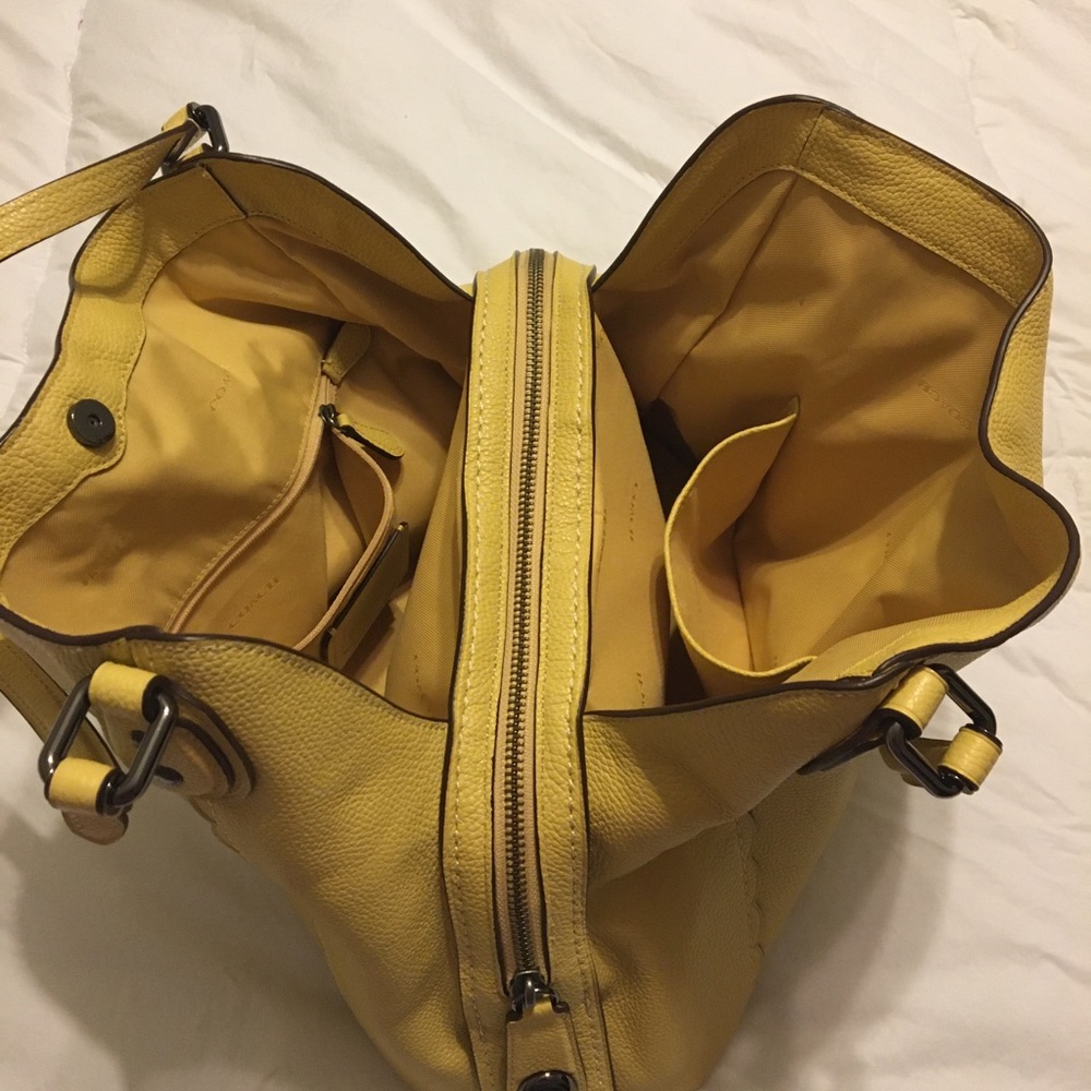 Coach EDIE Handbag - Picture 11 of 12